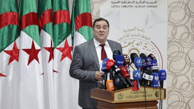 صورة وزير الاتصال من باتنة /التأكيد على دعم المبادرات الهادفة إلى تعزيز مكانة اللغة الأمازيغية في الإعلام الوطني